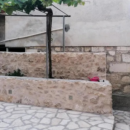 Stunning In Hvar With Wifi Апартаменти Хвар