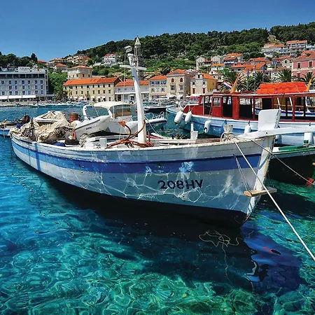 Awesome Apartment In Hvar With Wifi 公寓 *