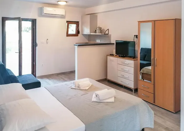 Stunning In Hvar With Wifi 아파트 흐바르