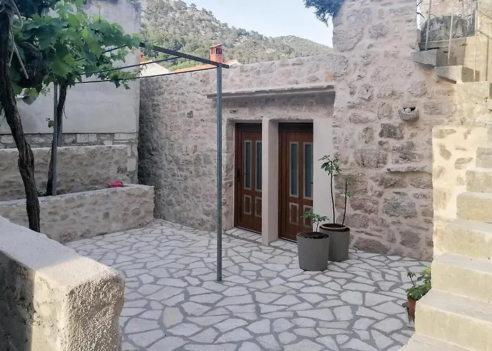 Stunning In Hvar With Wifi 아파트 *