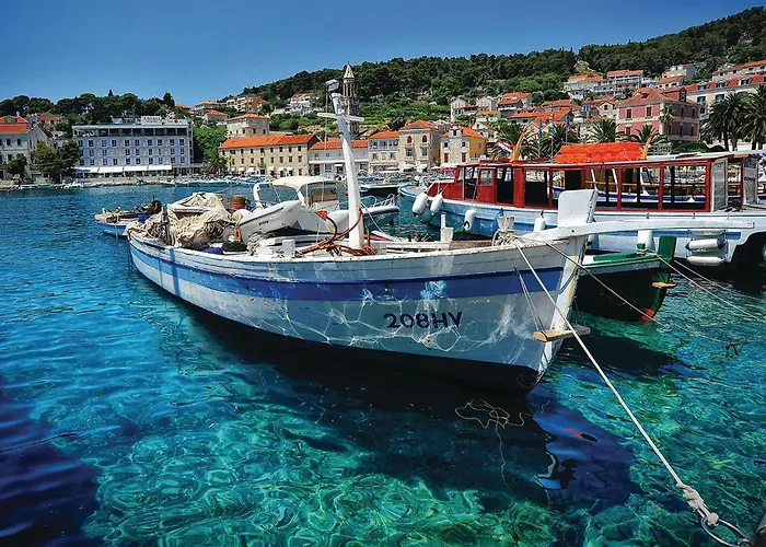 Stunning In Hvar With Wifi Appartement *