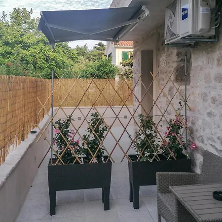 Awesome In Hvar With Wifi Apartment